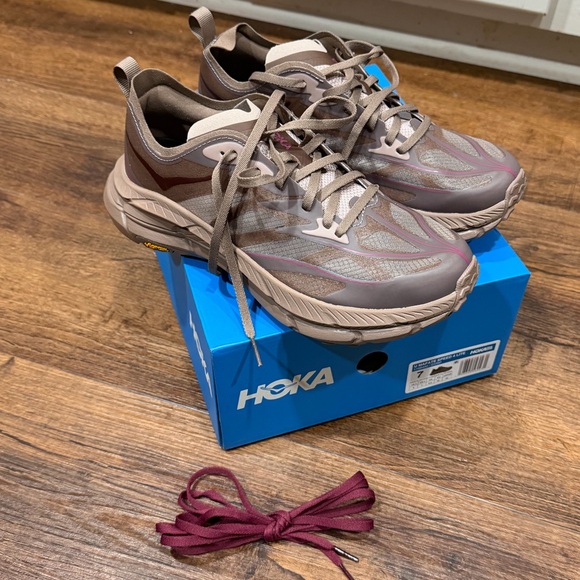 HOKA® Mafate Speed 4 Lite Sneakers size 8 - Picture 3 of 8